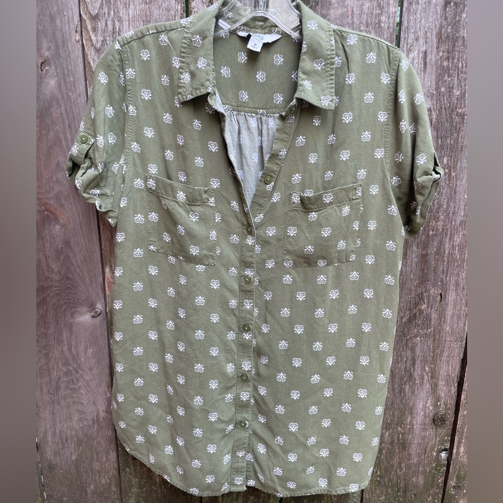 Croft & Barrow Olive Casual Button Down Shirt